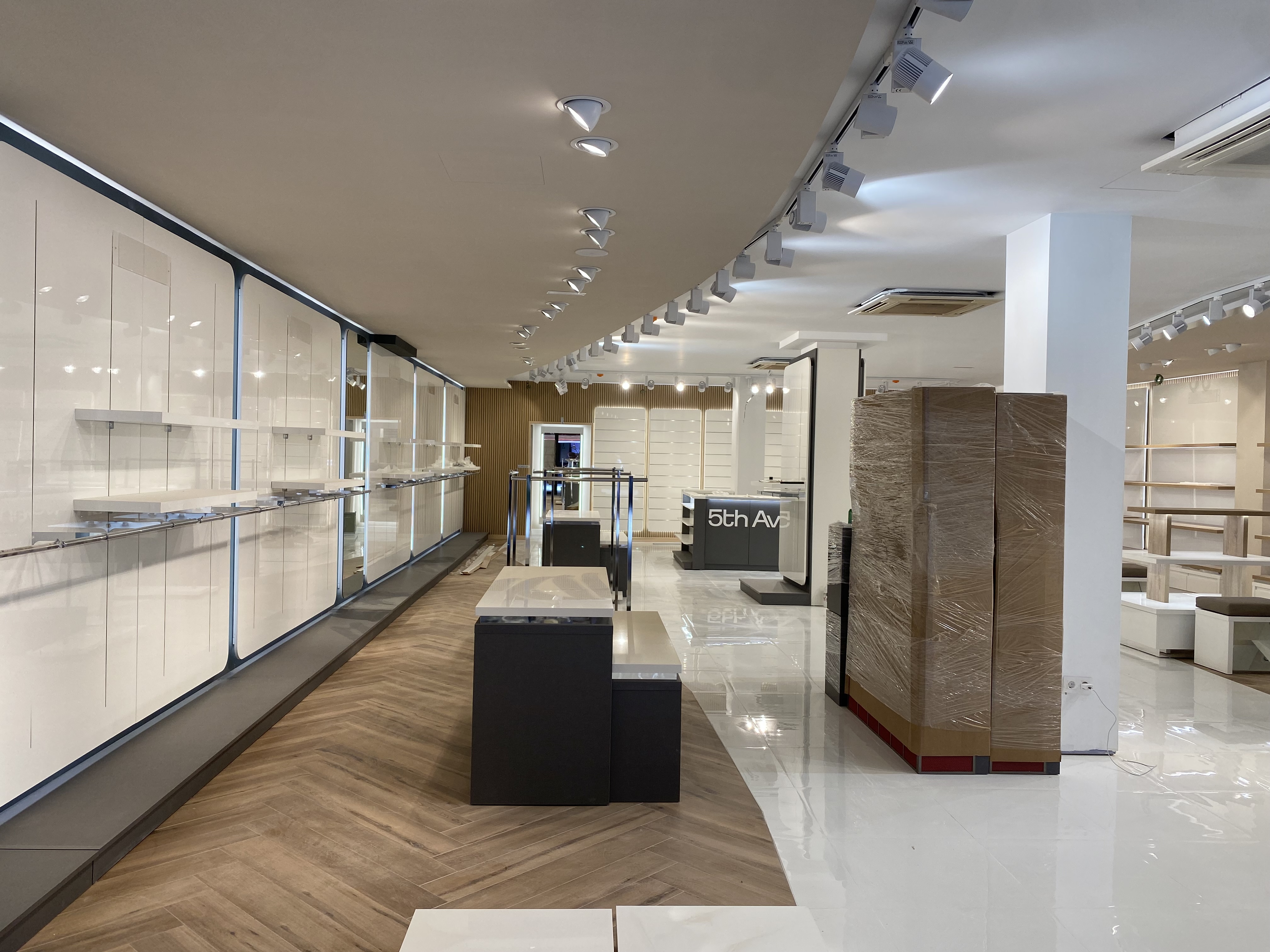 galeria LOCALES COMERCIALES